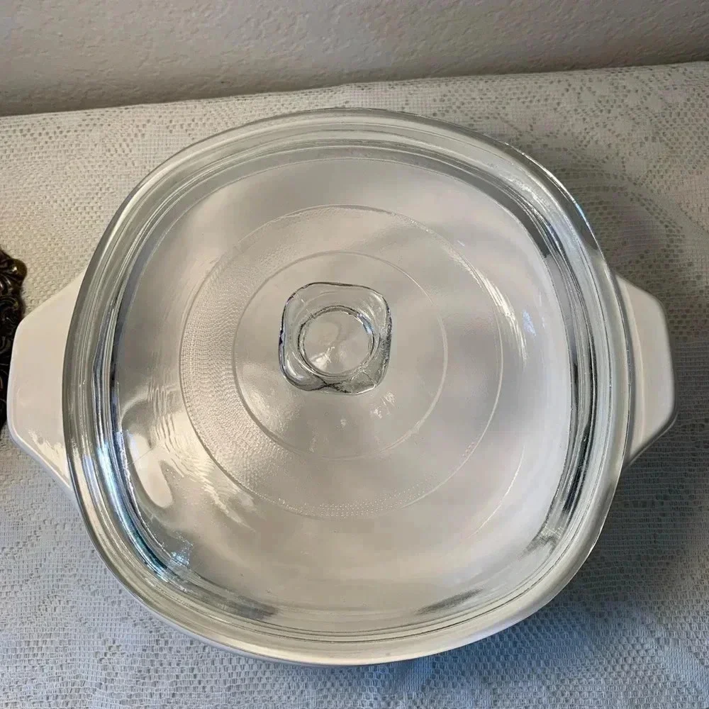 Anchor Hocking Wheat 1 QT Covered Casserole Vintage Beautiful